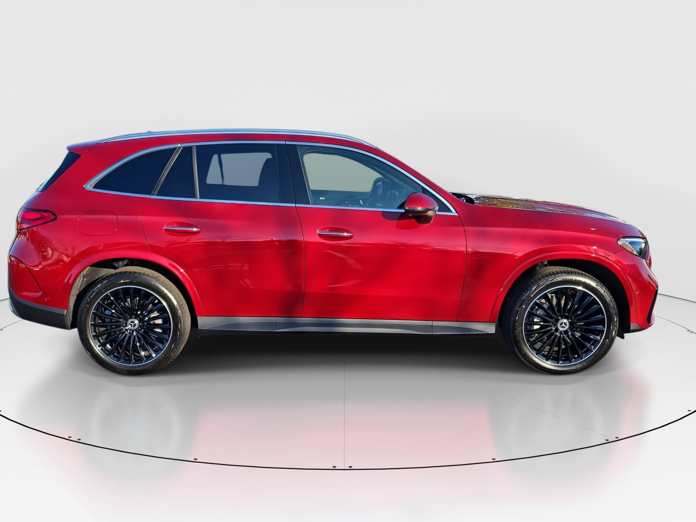 New 2026 MANUFAKTUR Patagonia Red Metallic Mercedes-Benz GLC300 image 4