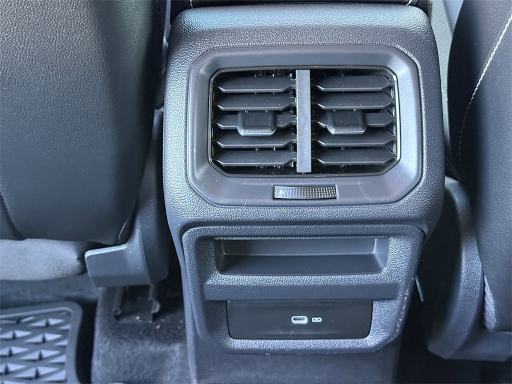 2022 VOLKSWAGEN TAOS - Image 28