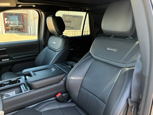 New 2027 Star White Metallic Tri-Coat Ford Platinum image 8