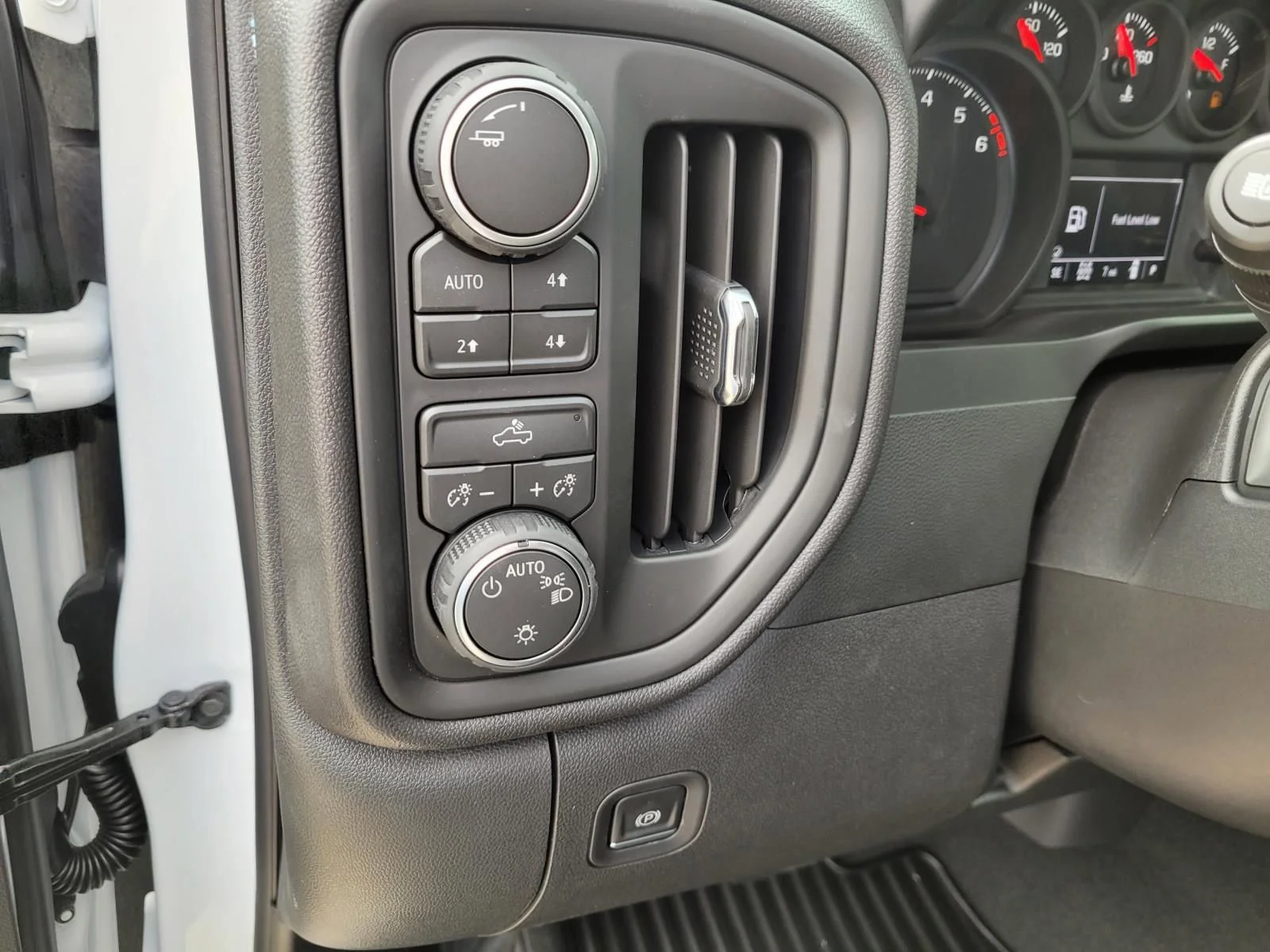 2026 Chevrolet Silverado 1500 Custom Trail Boss - Photo 16