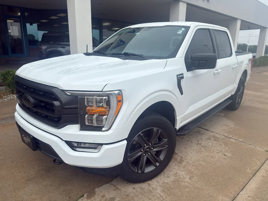Used 2023 Oxford White Ford XLT image 7