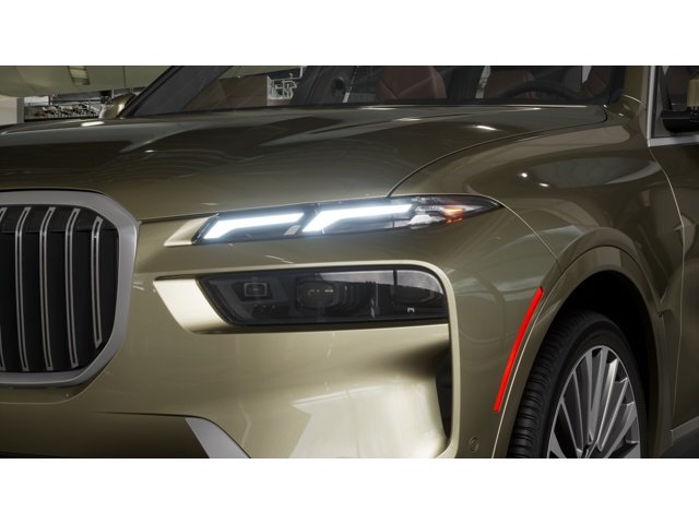 New 2027 Green BMW X7 40i image 6