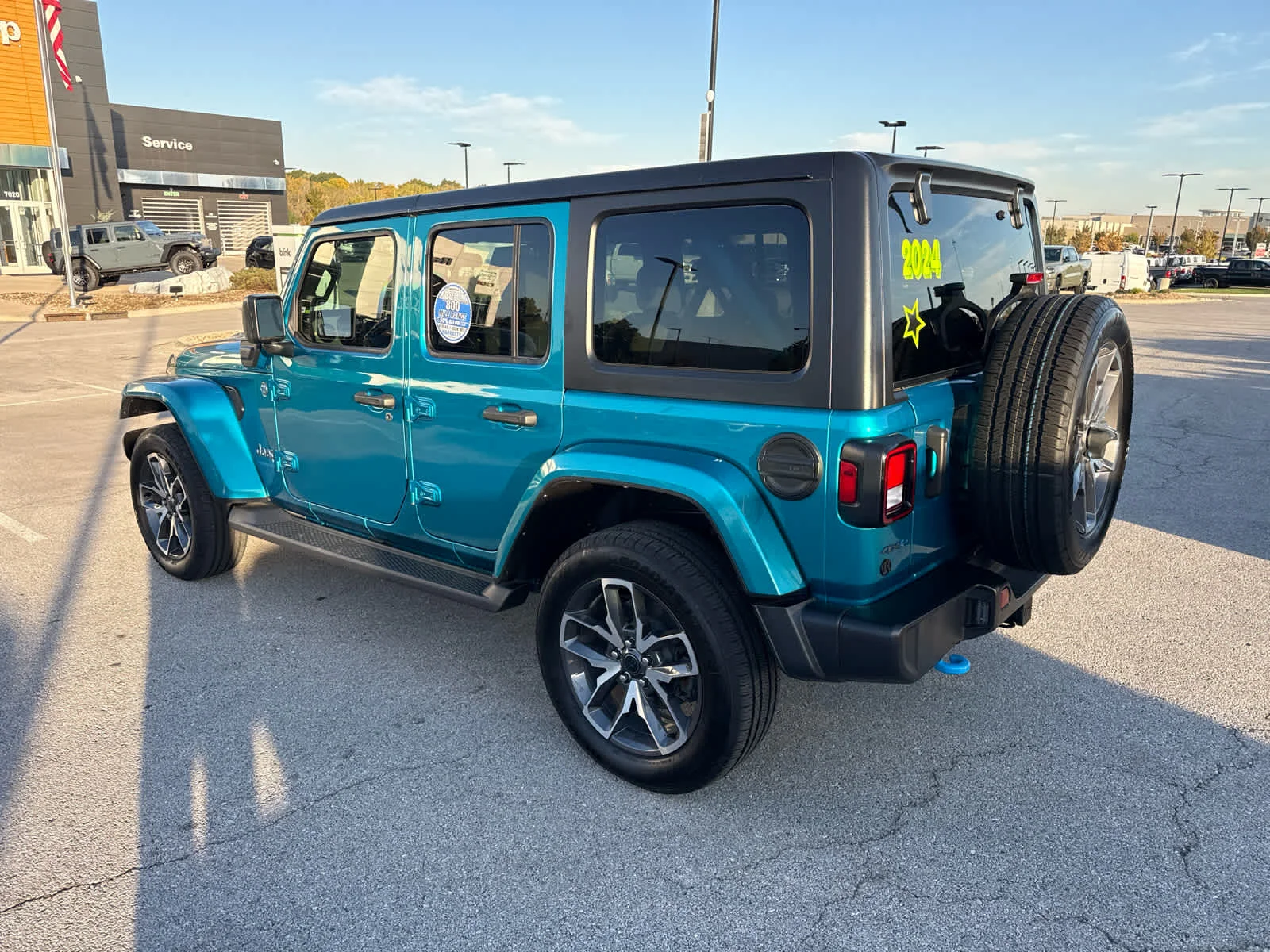 Used 2024 Bikini Pearl Coat Jeep Sport S image 7