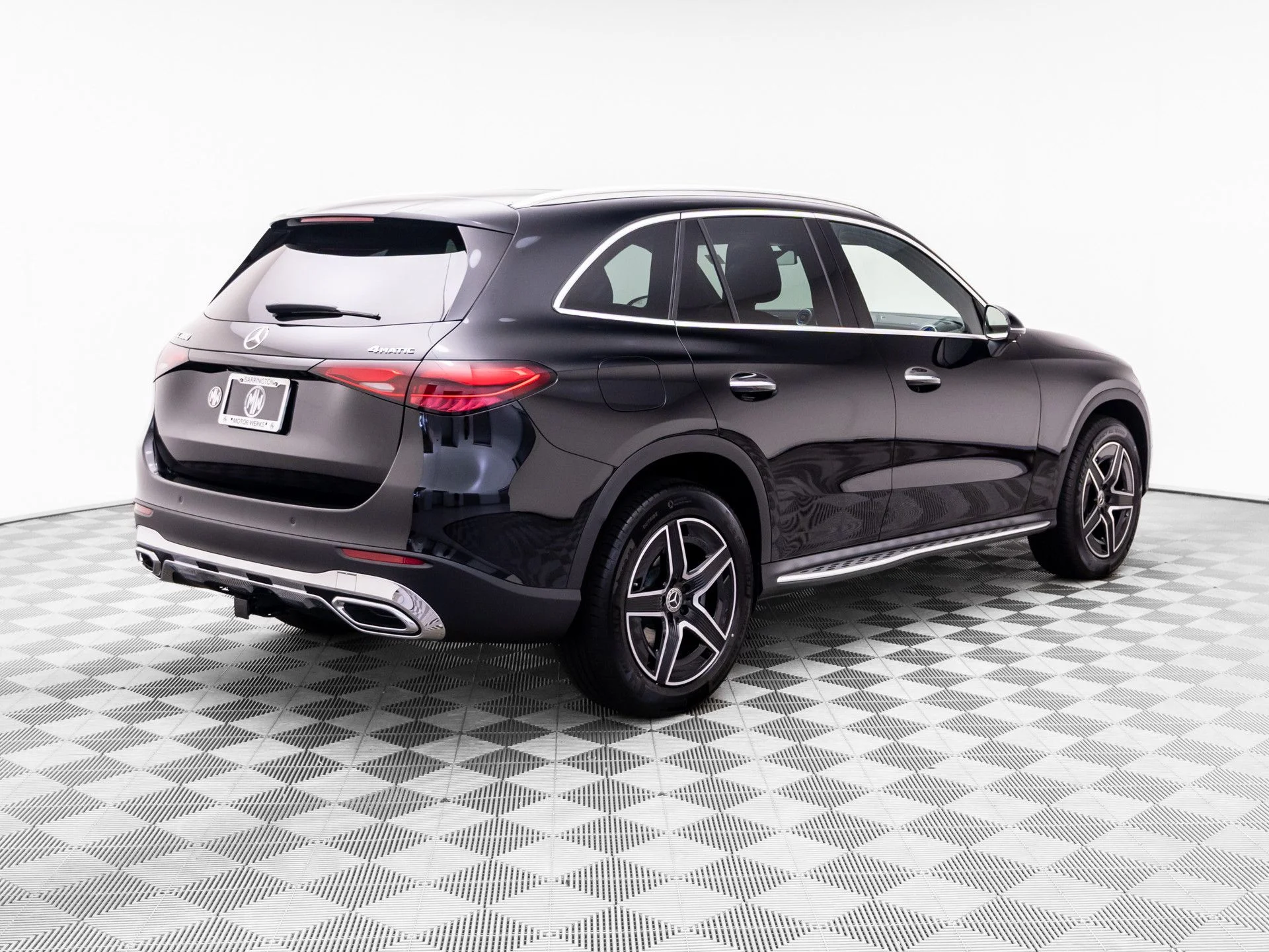 New 2027 Black Mercedes-Benz GLC 300 image 5