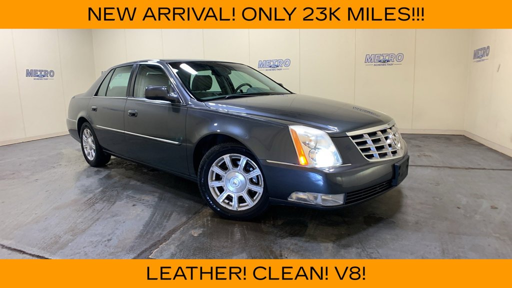 2011 Cadillac DTS Base