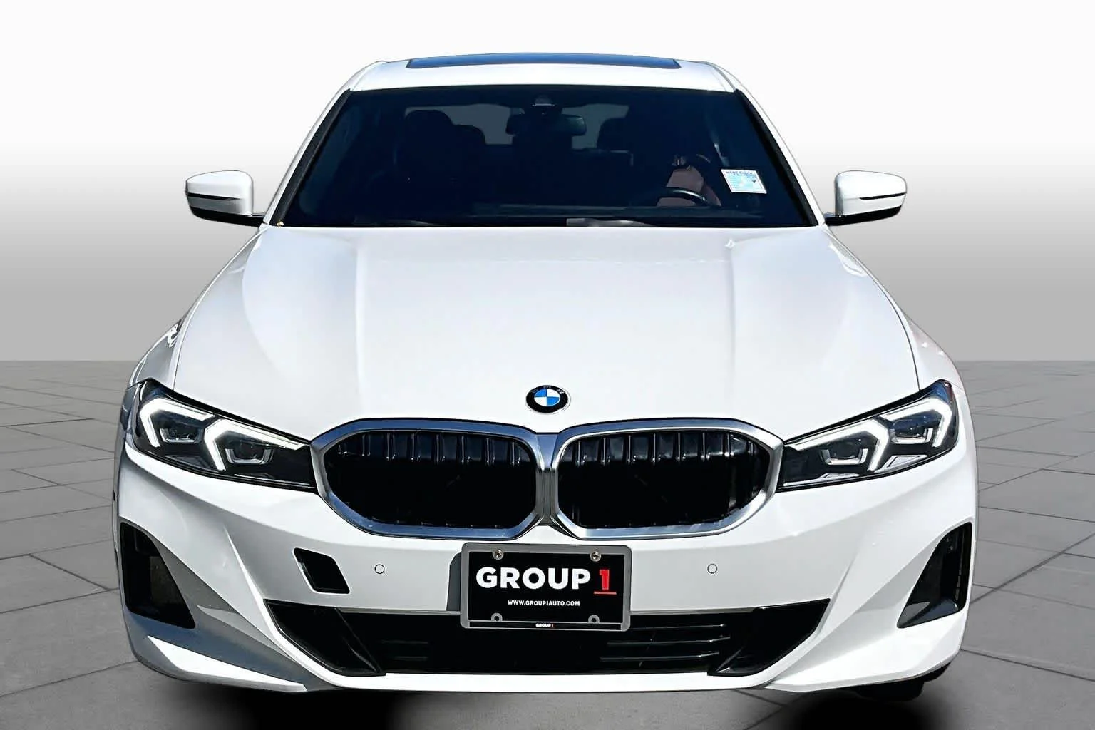 Used 2023 Alpine White BMW 330i xDrive image 4