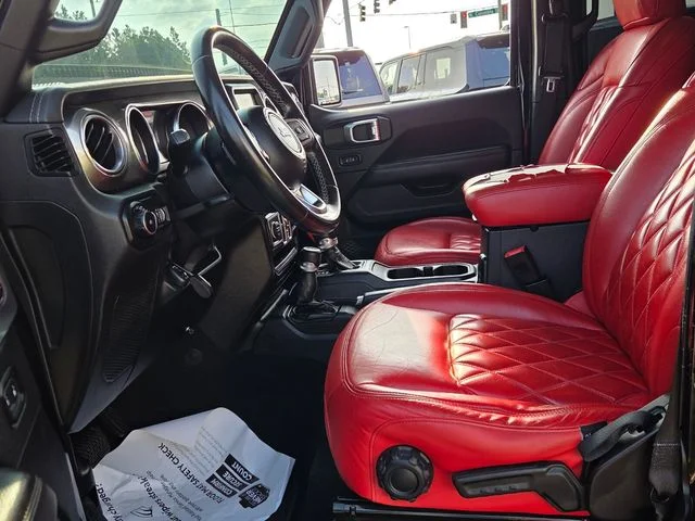 Used 2020 Black Jeep Unlimited Sahara image 5