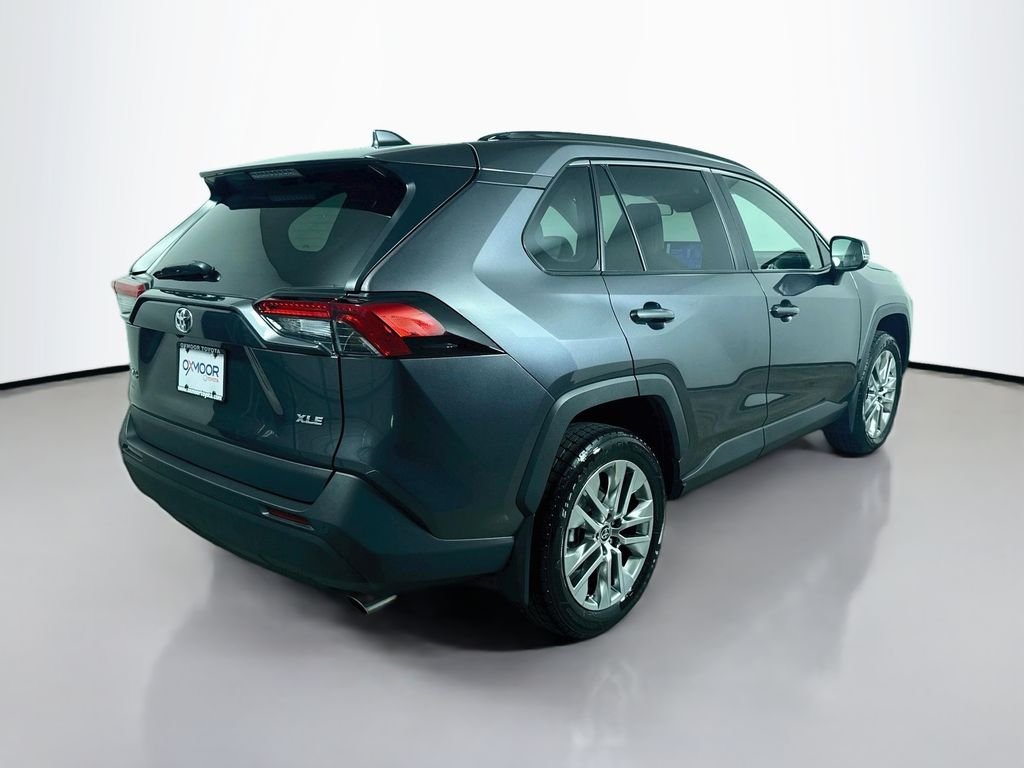 Used 2024 Magnetic Gray Metallic Toyota XLE Premium image 7