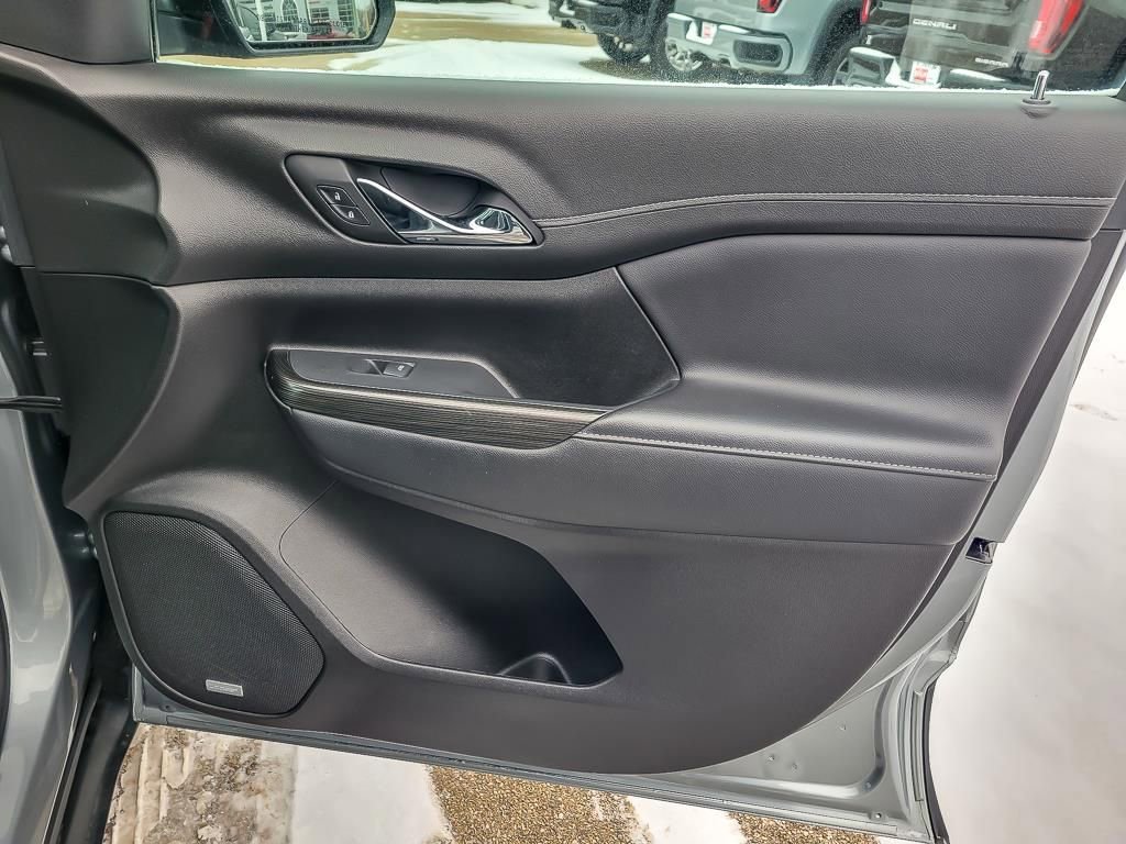 2023 GMC ACADIA - Image 23