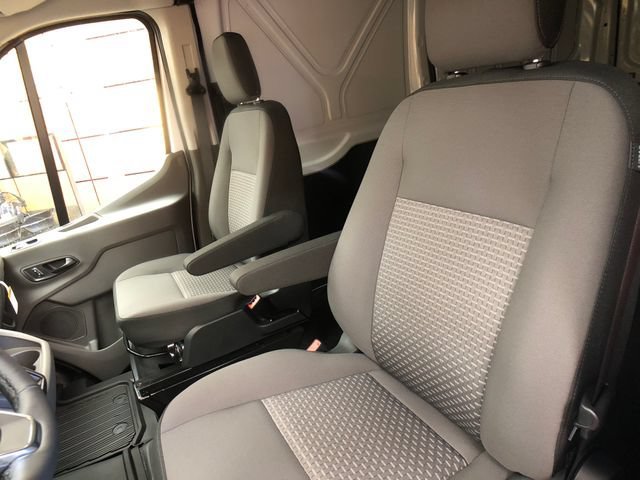 New 2026 Oxford White Ford T250 image 10
