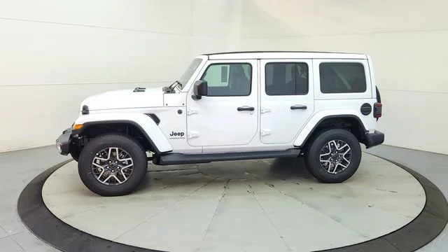 New 2026 Bright White Clear-Coat Exterior Paint Jeep Sahara image 5