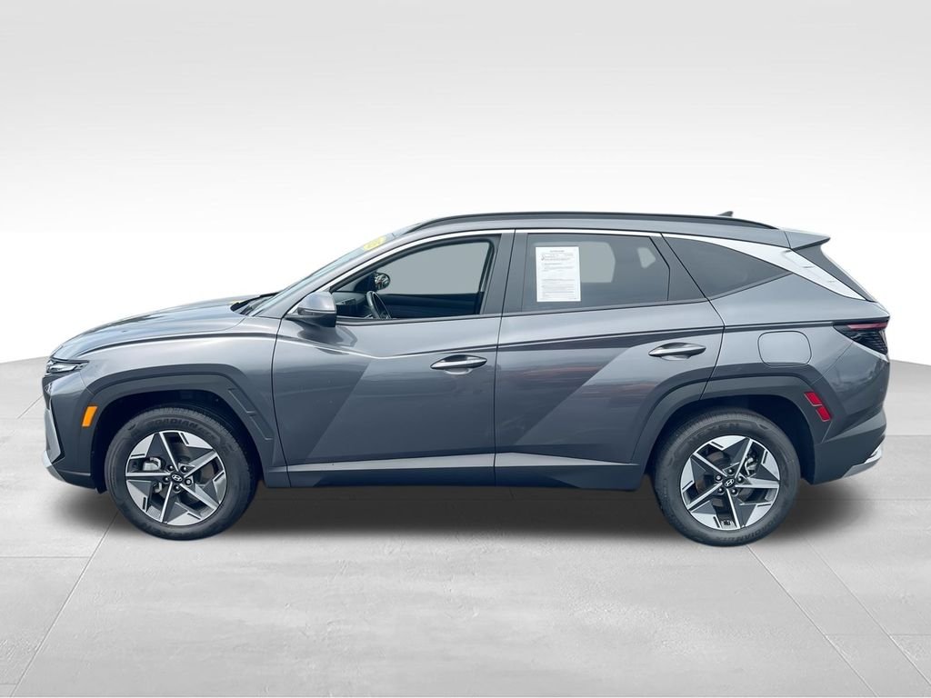 Certified Used 2025 Gray Hyundai SEL Convenience image 5