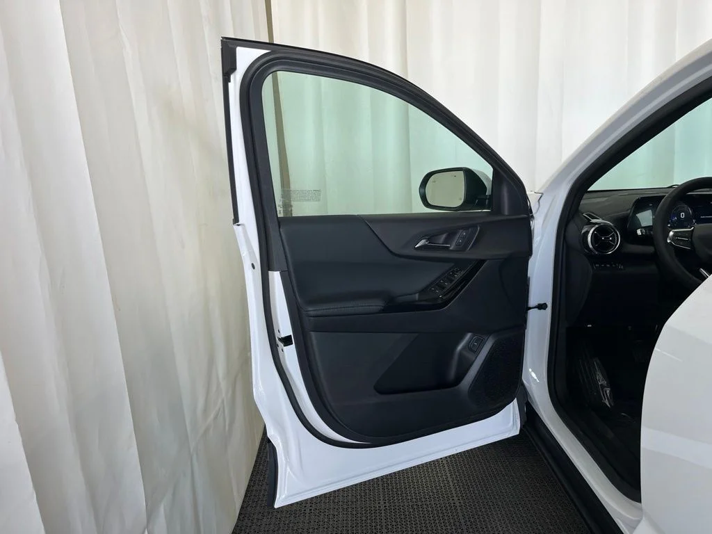 New 2026 White Chevrolet LT image 17
