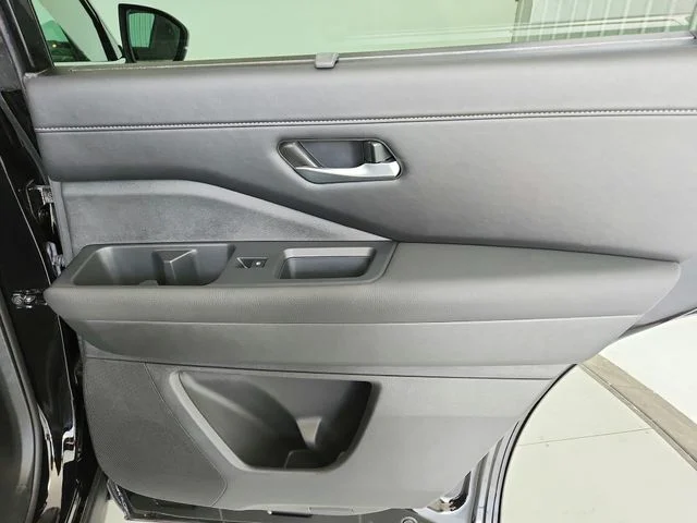 Used 2025 Black Nissan SL image 43
