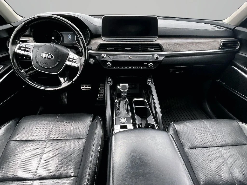 Used 2020 Gray Kia SX image 16