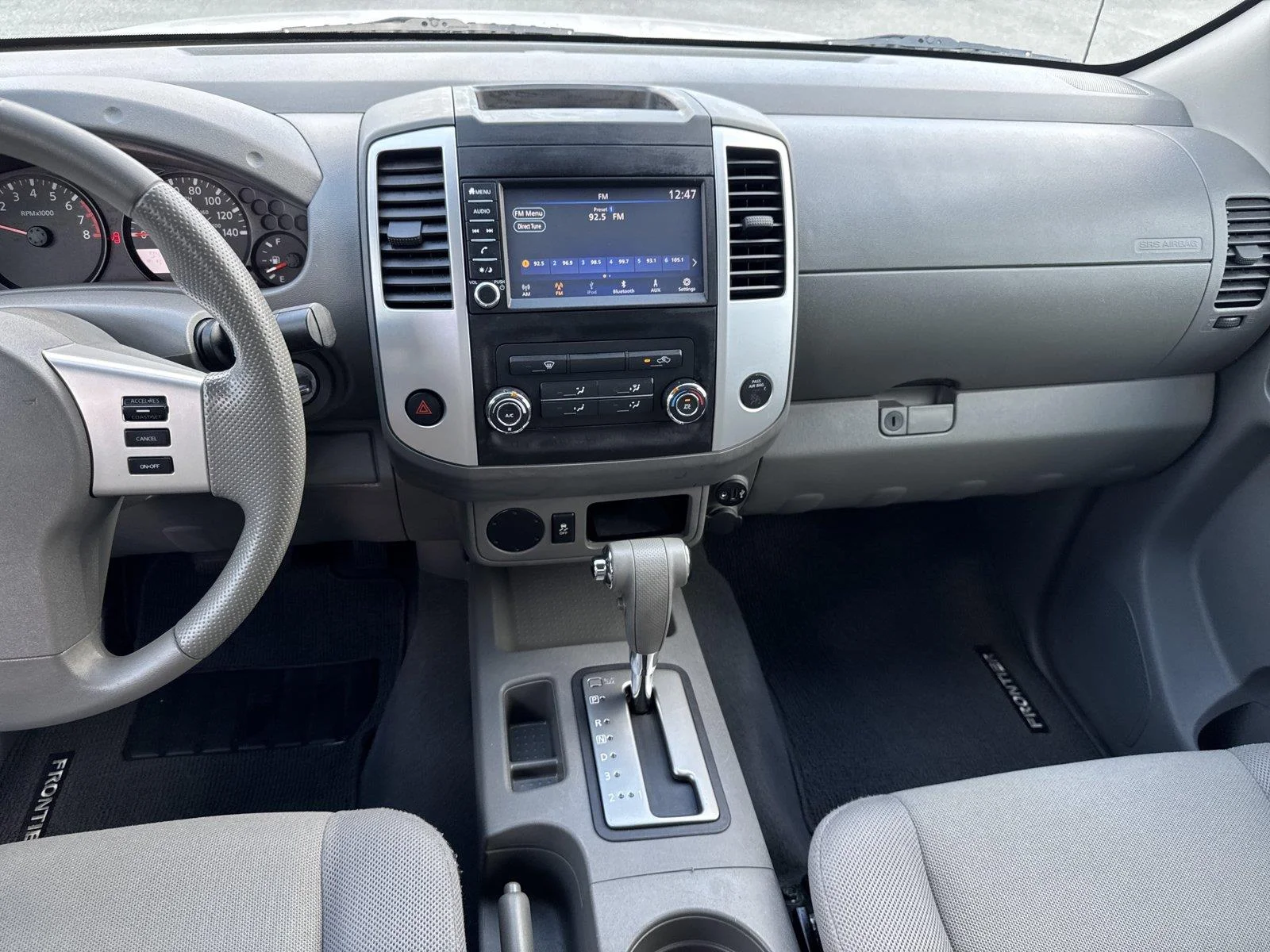 Used 2019 Glacier White Nissan S image 15