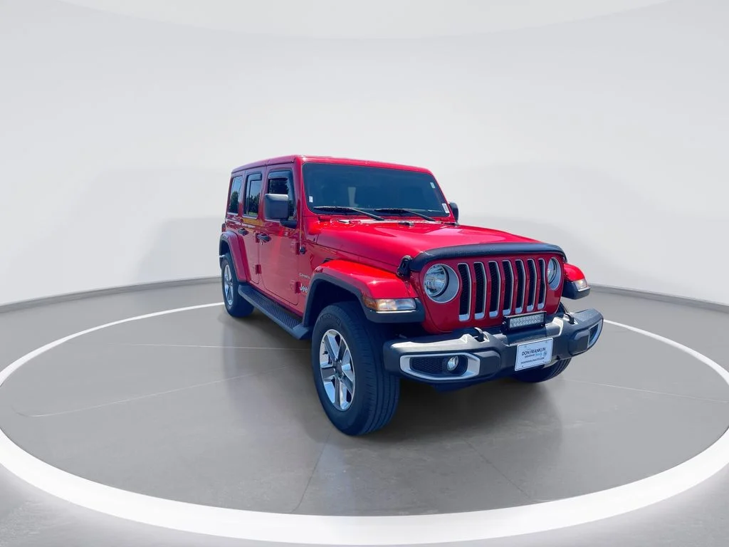 Used 2021 Red Jeep Unlimited Sahara image 2
