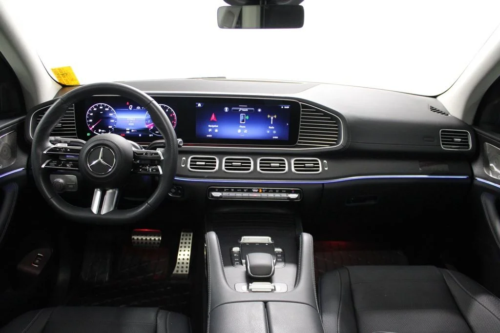 Used 2025 Black Mercedes-Benz GLS 450 image 38