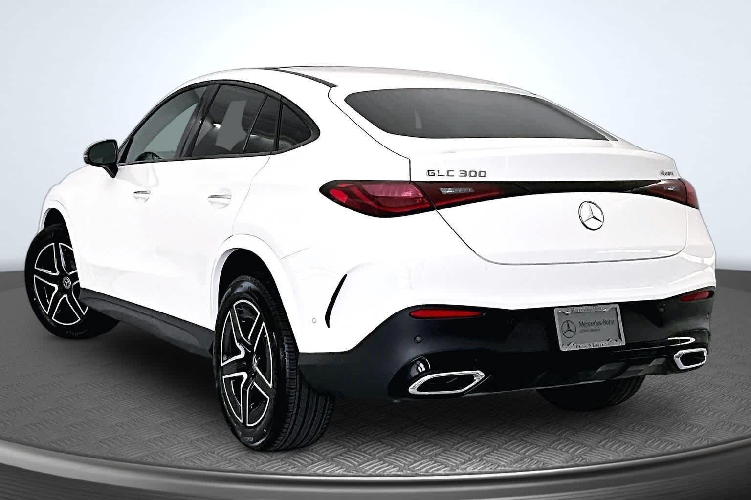 New 2026 Polar White Mercedes-Benz GLC 300 image 4