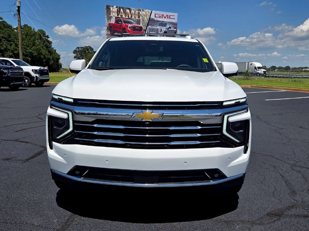Used 2026 Summit White Chevrolet LT image 2