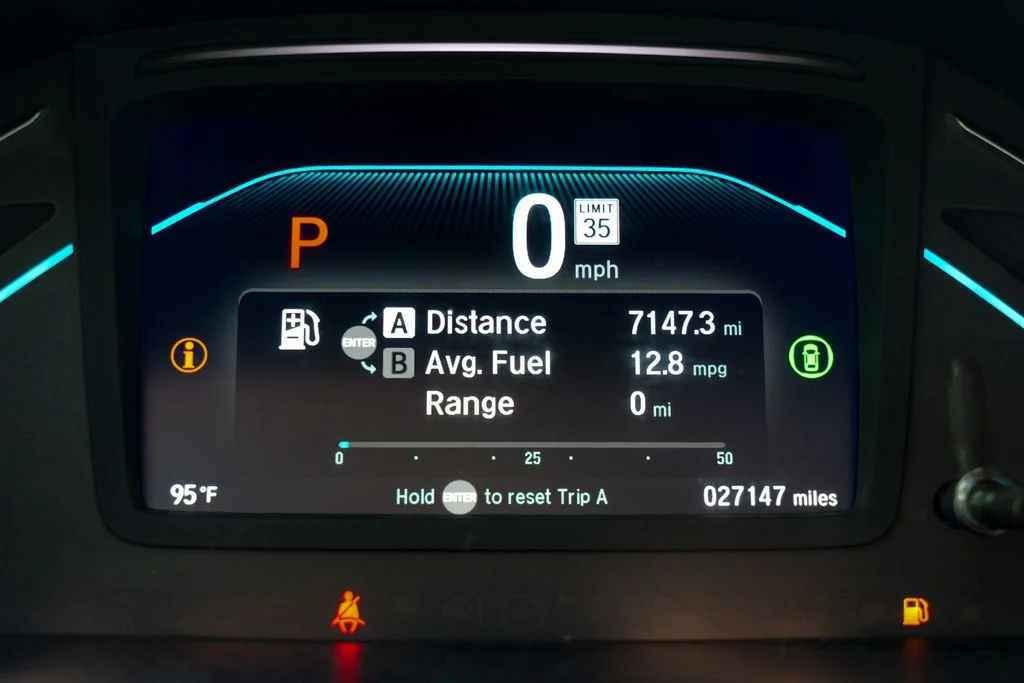 Used 2023 Red Honda EX-L image 47