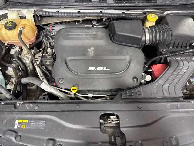 Used 2017 White Chrysler Limited image 9