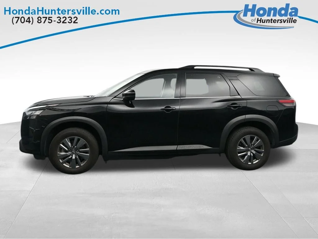 Used 2025 Super Black Nissan SV image 5