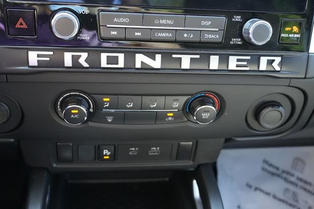 Used 2025 Gray Nissan SV image 31