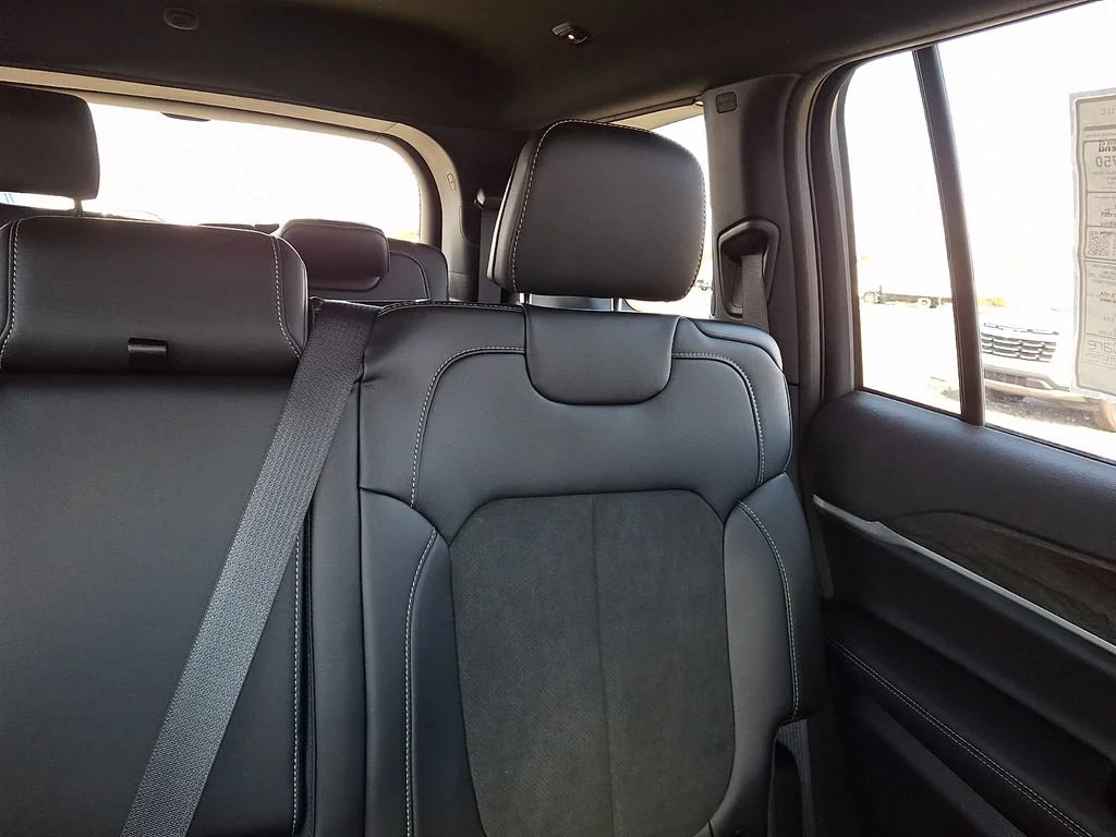 New 2026 Baltic Gray Metallic Clearcoat Jeep Laredo Altitude image 15