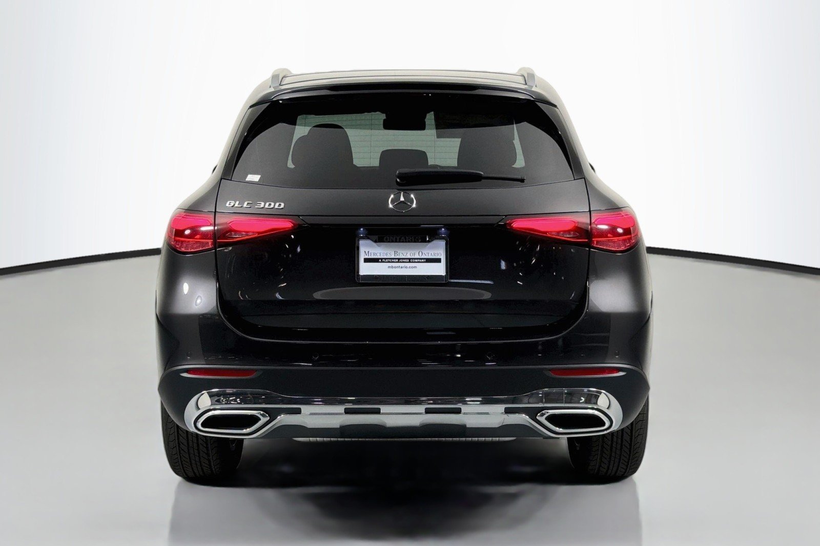 New 2027 Graphite Grey Metallic Mercedes-Benz GLC 300 SUV image 3