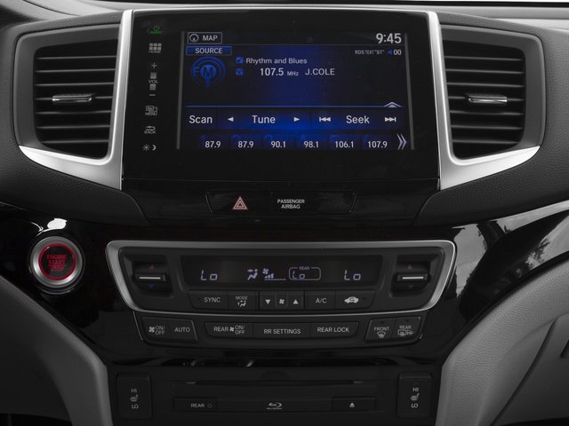 Used 2016  Honda Touring image 9
