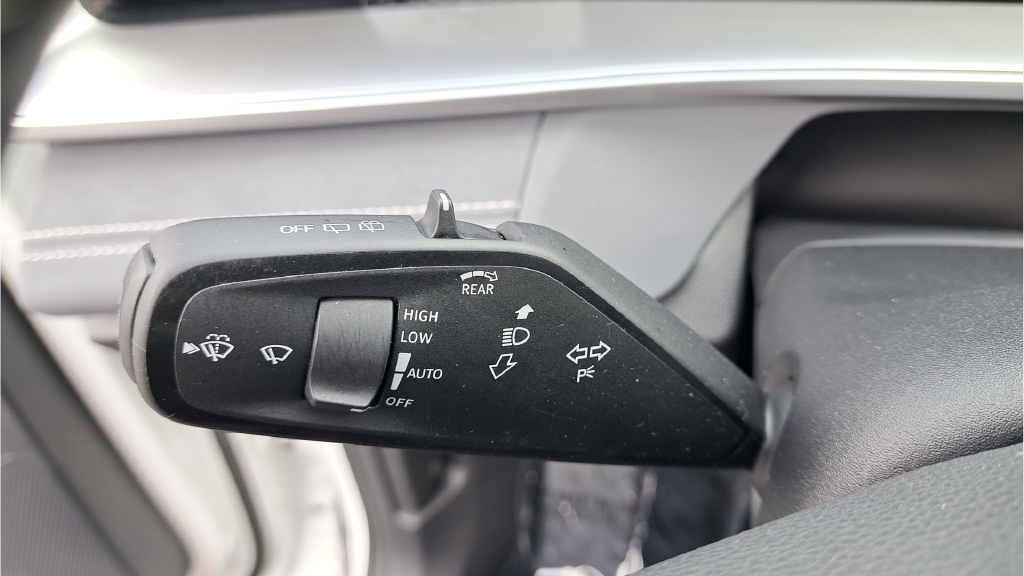 Used 2026 White Volkswagen SE image 24