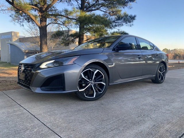 2024 Nissan Altima SR