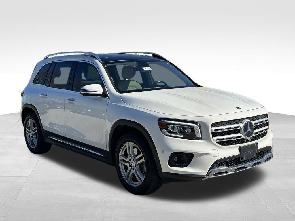 Used 2022 White Mercedes-Benz GLB 250 image 5