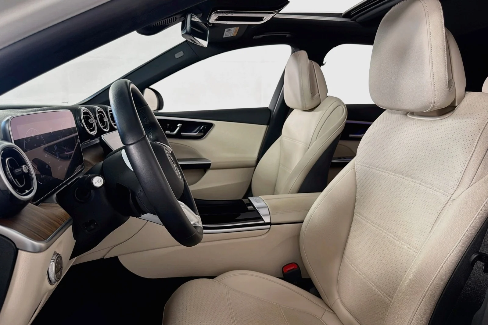 Certified Used 2024 Polar White Mercedes-Benz C 300 image 17