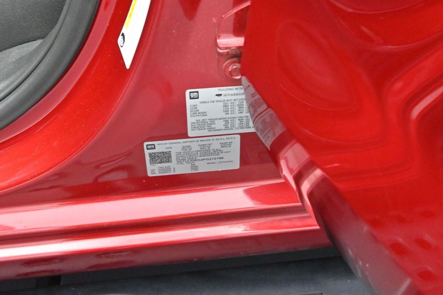 Used 2023 Volcanic Red Tintcoat GMC SLT image 40