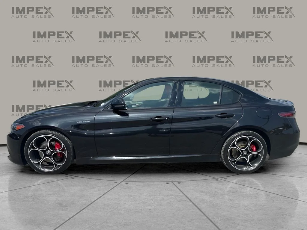 Used 2024 Black Alfa Romeo Veloce image 2