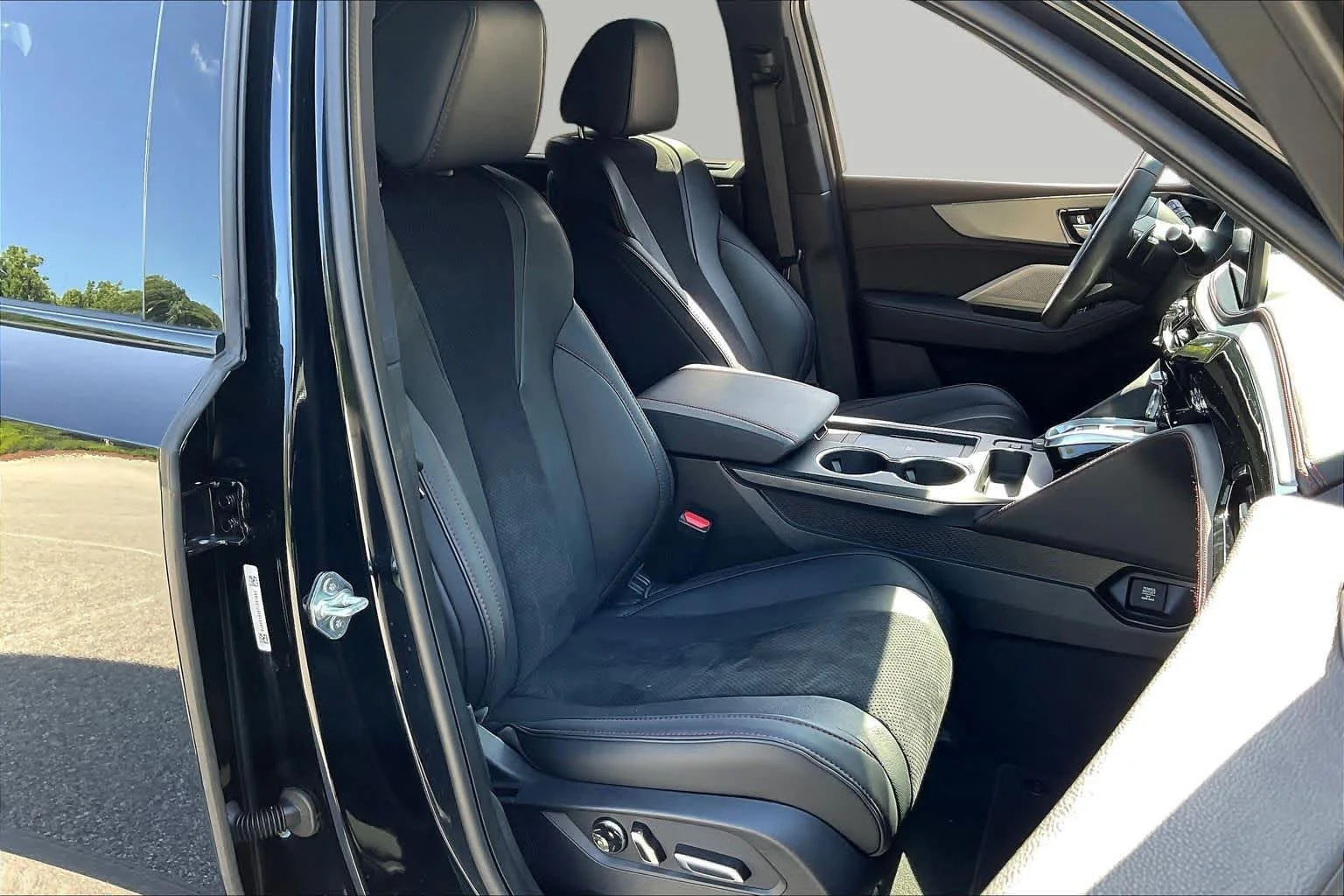 2026 Acura MDX A-Spec Package - Photo 18