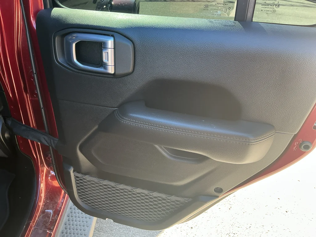 Used 2021 Snazzberry Pearl Jeep Unlimited Altitude image 13