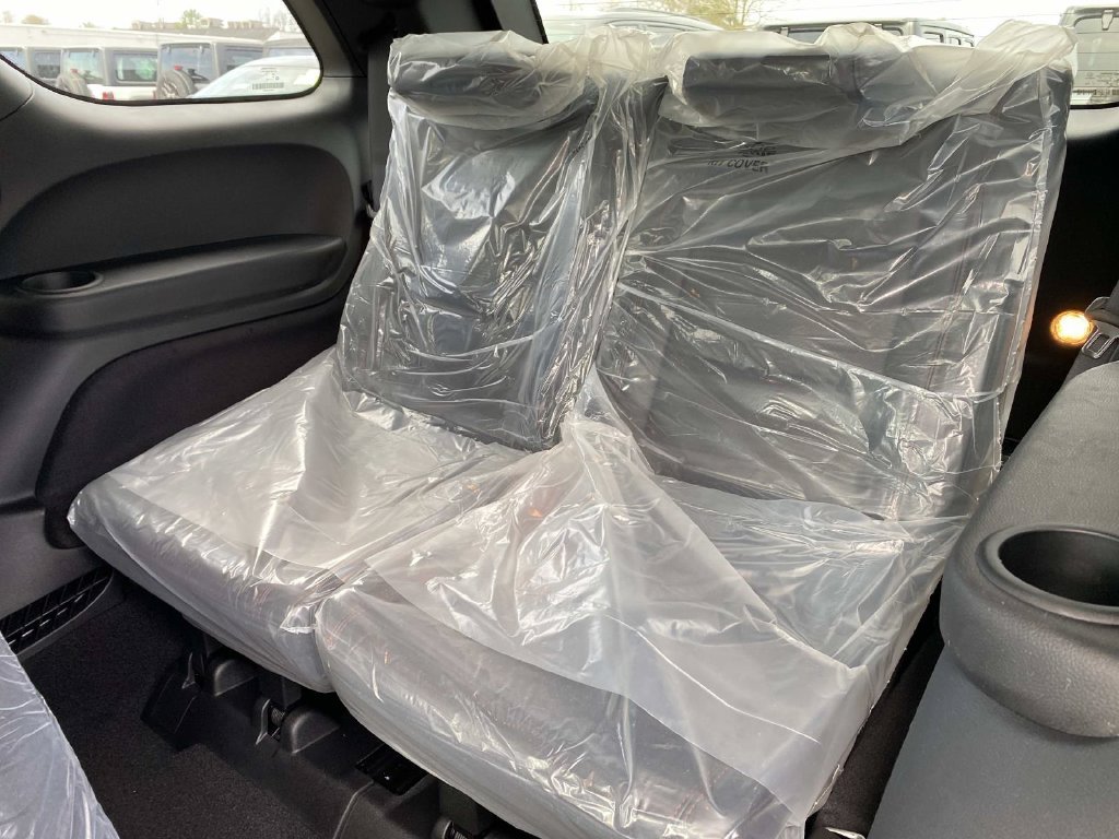 New 2026 White Knuckle Clear-Coat Exterior Paint Dodge GT Plus image 8
