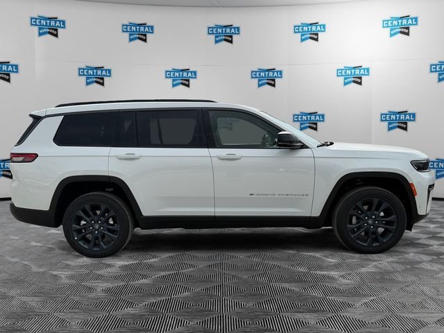 New 2026 Bright White Clear-Coat Exterior Paint Jeep  image 6