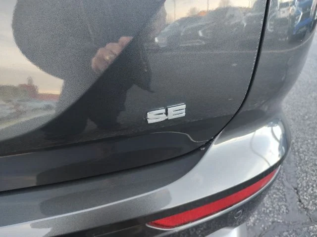 New 2026 Gray Mitsubishi SE image 38