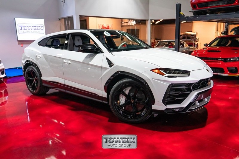 Used 2019  Lamborghini Base image 14