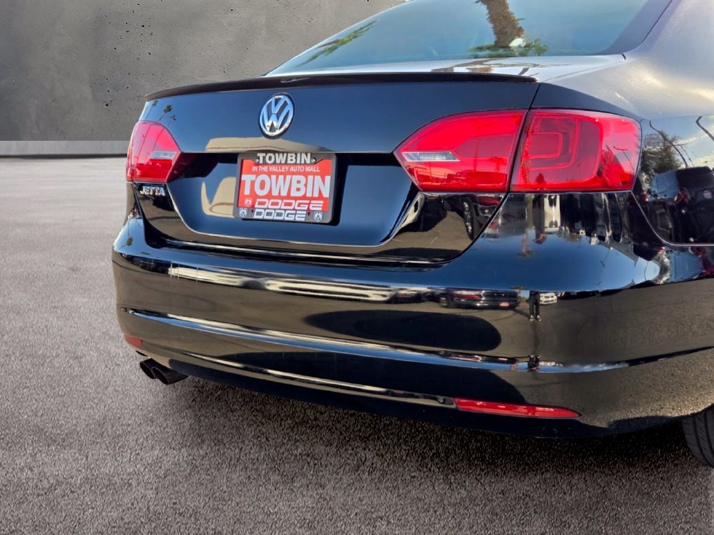 Used 2013 Black Volkswagen 2.0L S image 5
