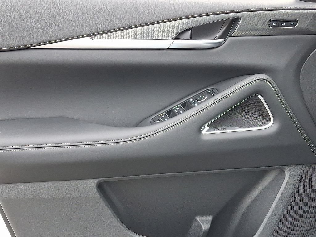 Used 2026 White INFINITI LUXE image 9