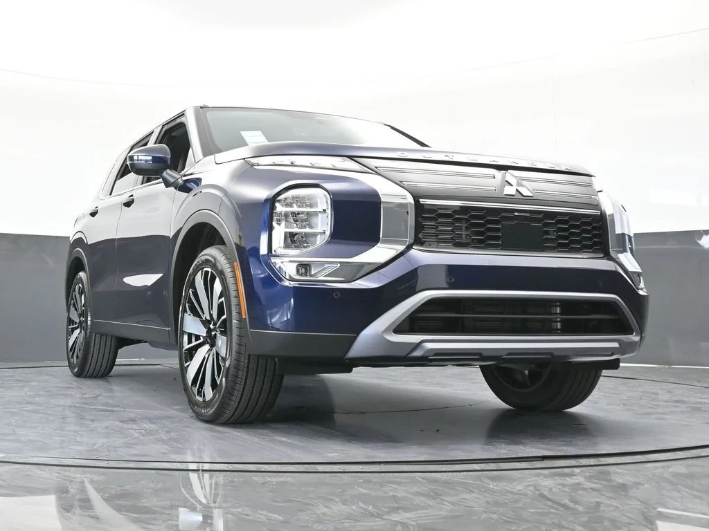 New 2026 Cosmic Blue Metallic Mitsubishi SE image 74