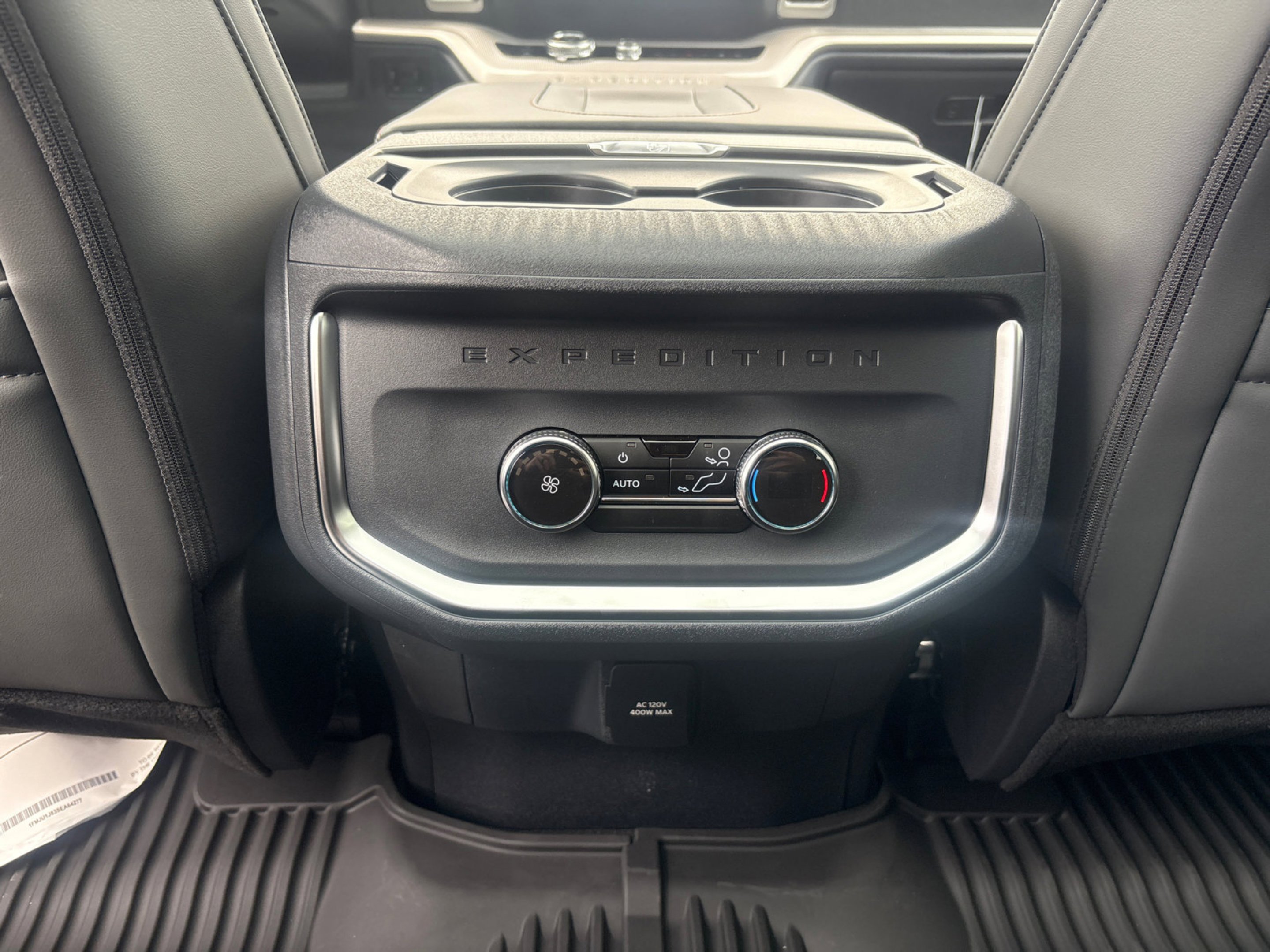 2025 Ford Expedition Active - Photo 10