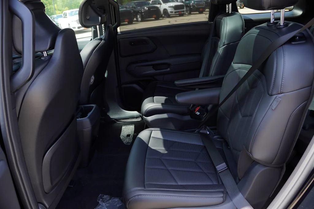 New 2027 Ebony Black Kia X-PRO SX image 11