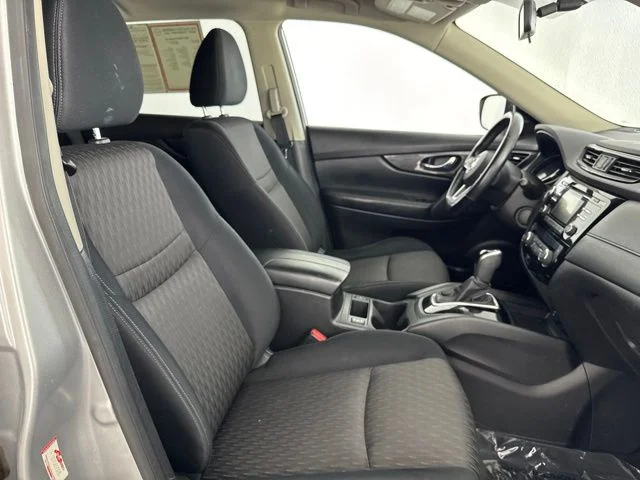 Used 2017 Silver Nissan SV image 20