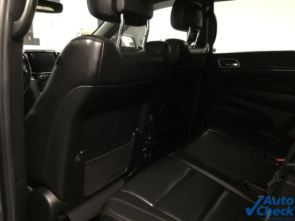 Used 2020 Gray Jeep Limited image 29